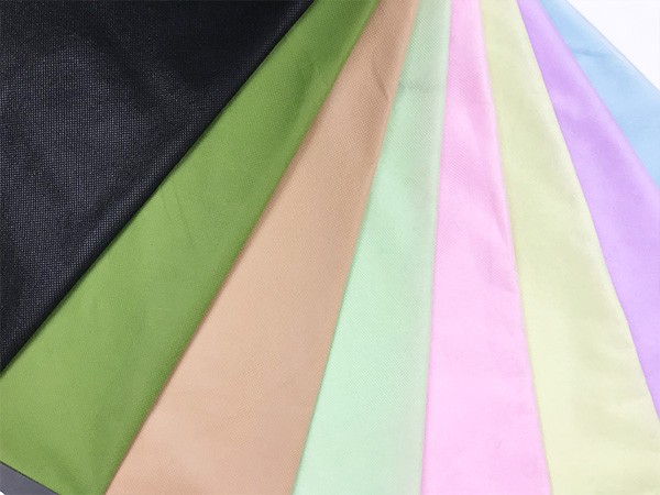 依威分享有关无纺布包装袋设计时的颜色搭配！